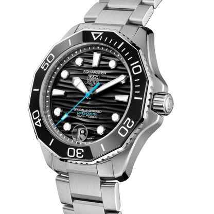 T. H. Aquaracer Professional 300 Date Black 42mm