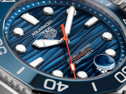 T. H. Aquaracer Professional 300 Date Blue 42mm