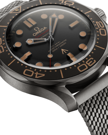 Seamaster Diver 300M 007 Edition 42 mm + FREE Extra NATO Strap